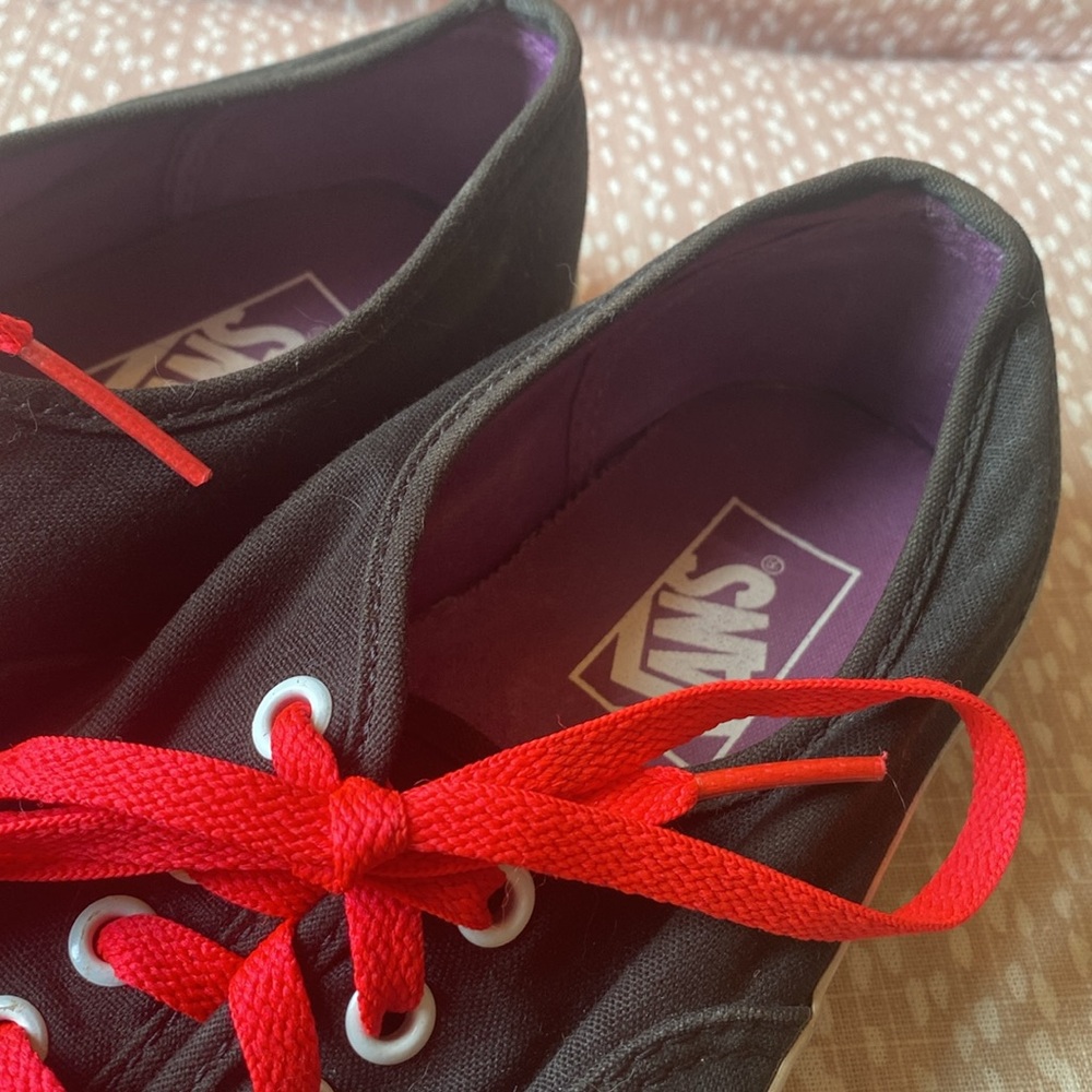 Black Vans Sneakers with Pink - Picture 3 of 4